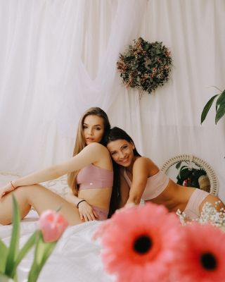 Focení jednobarevného prádla v Míši @atelier_daylight ateliéru byl pro mne slastí ❤️ byl to krásný ženský den plný...